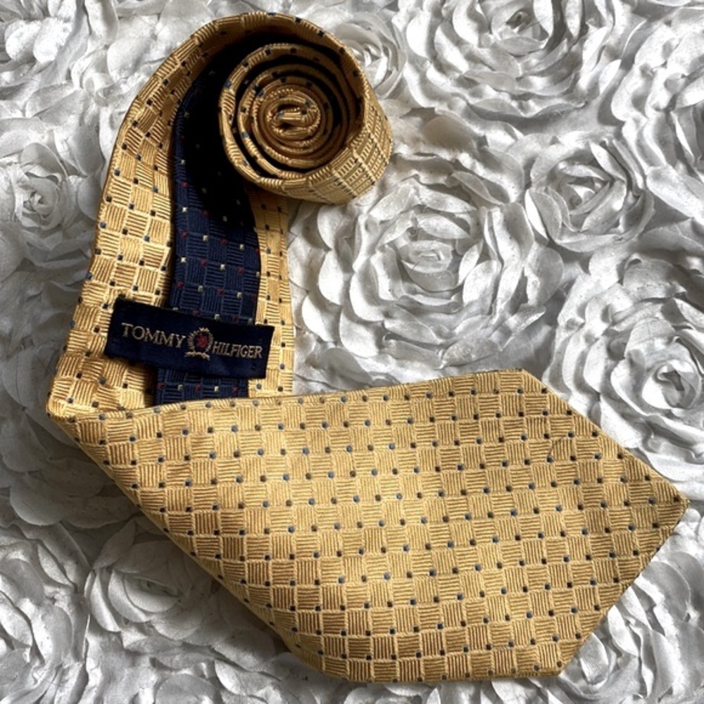 New Tommy Hilfiger mens silk polka dot and‎ checkered tie